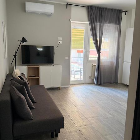Tiburtina Flam Guest House โรม ภายนอก รูปภาพ