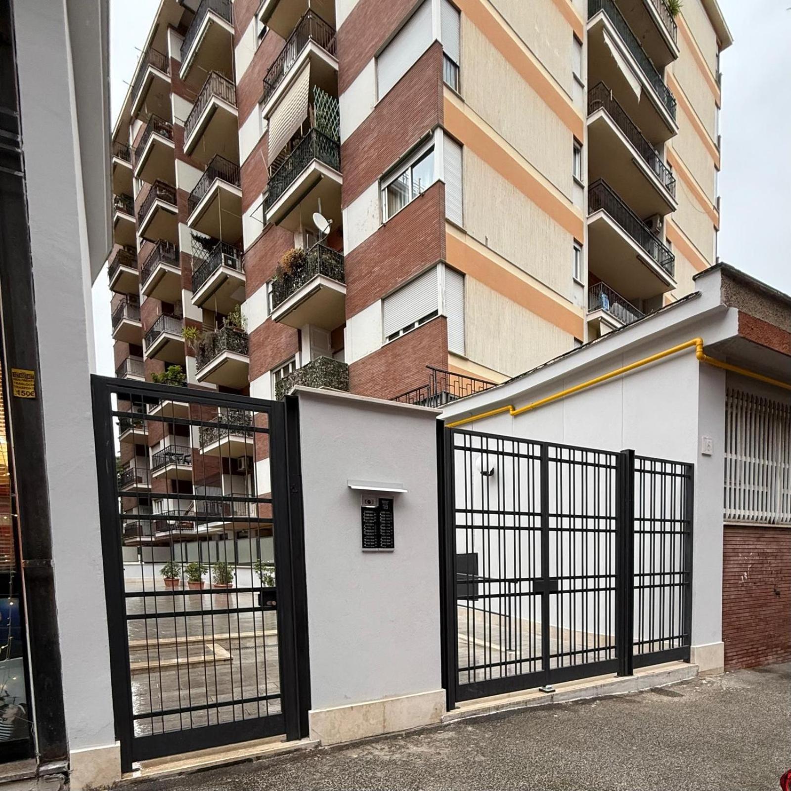 Tiburtina Flam Guest House โรม ภายนอก รูปภาพ